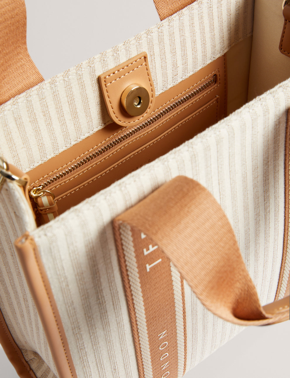 T.E.D B.A.K.E.R HARLLEE TOTE BAG