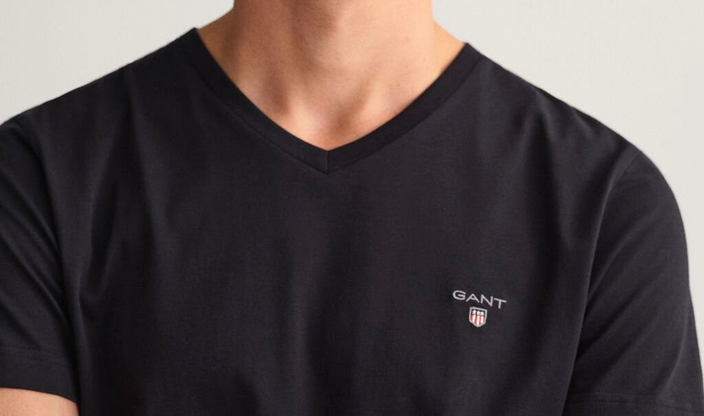 G.a.N_T Original Slim Fit V-Neck T-Shirt Black