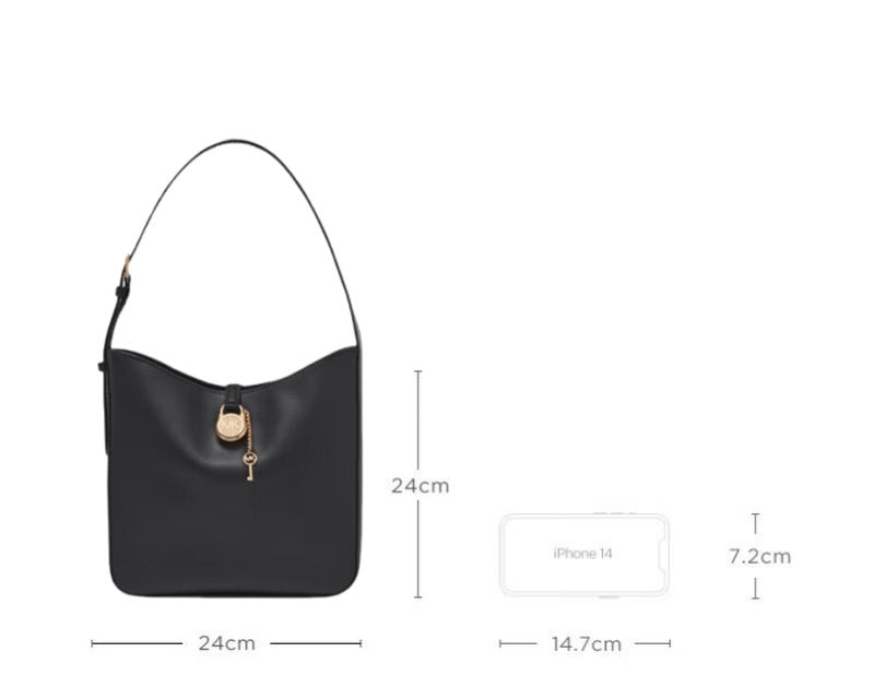 M.I.C.H.A.E.L. K.O.R.S.