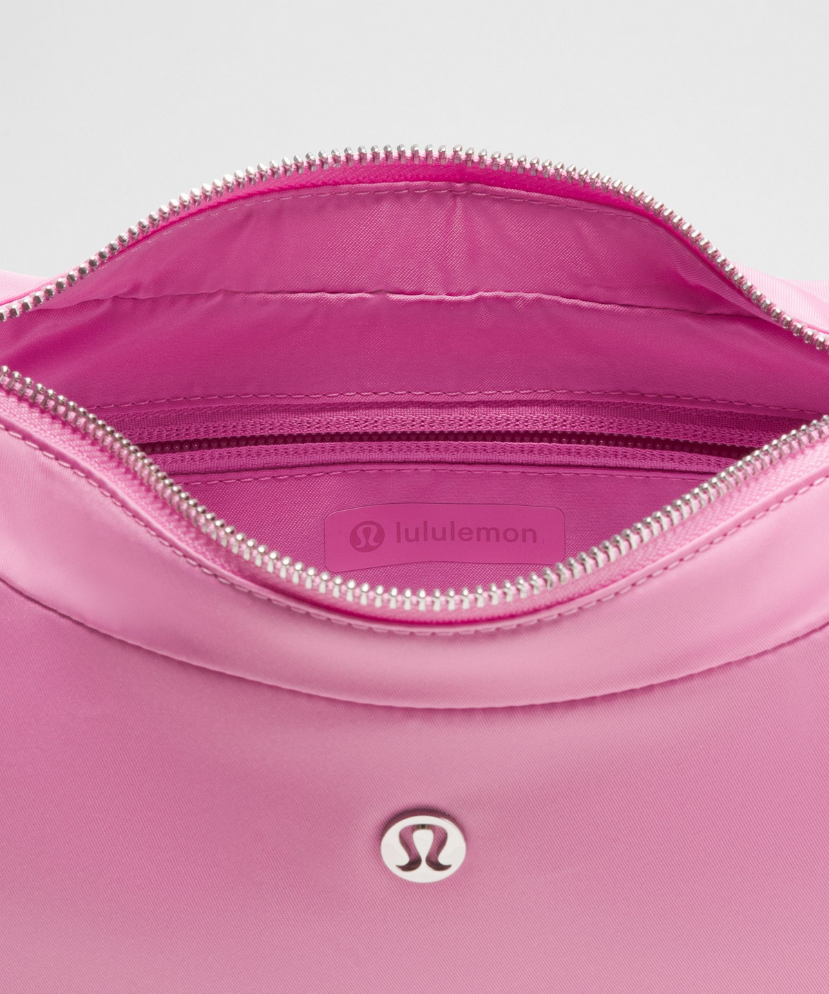 L.U.L.U.L.E.M.O.N City Essentials Women's Shoulder Bag