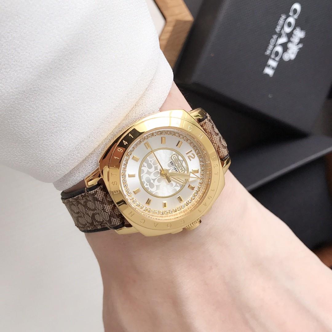 C.O.A.CH WATCH