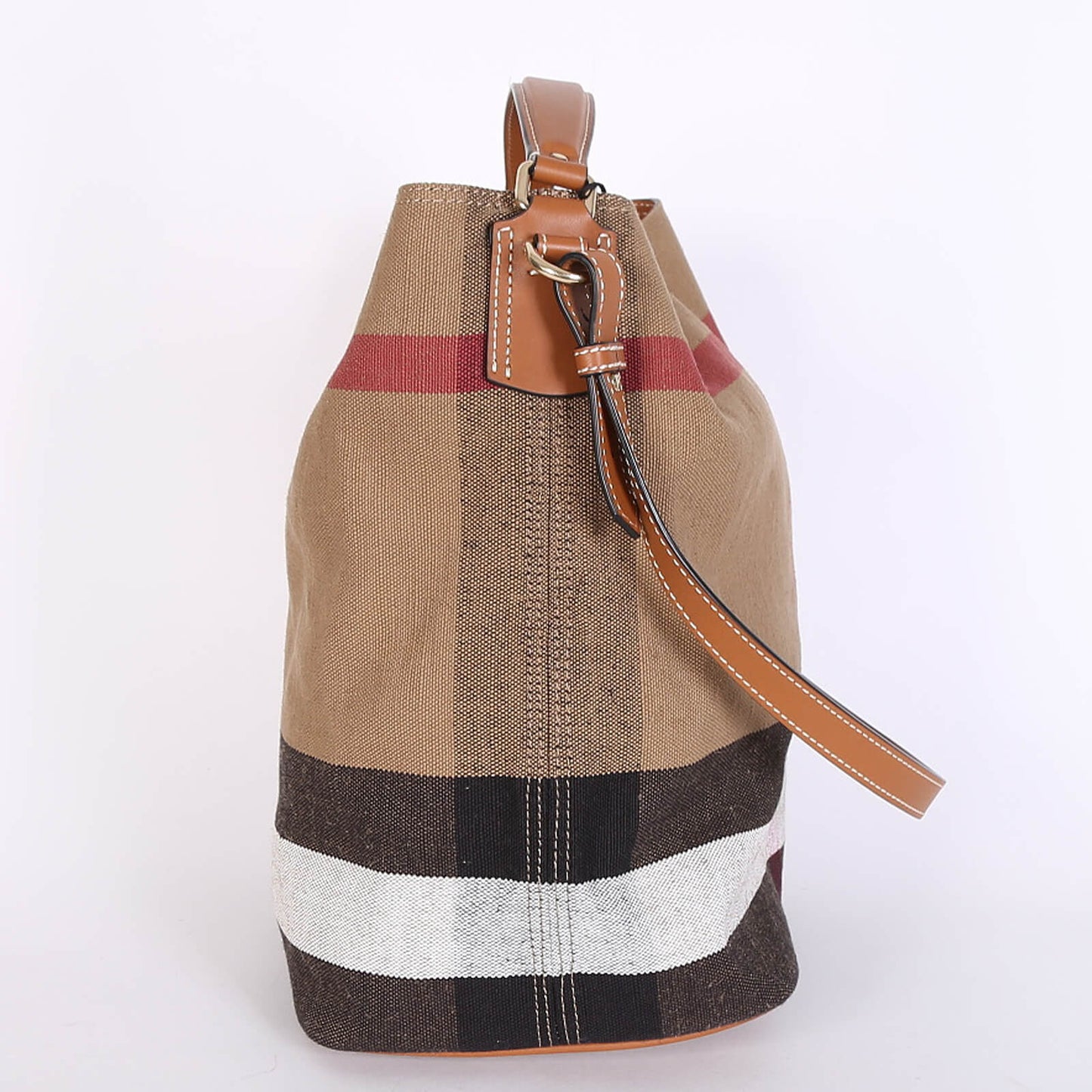B.U.R.B.E.R.R.Y Ashby Bucket Bag