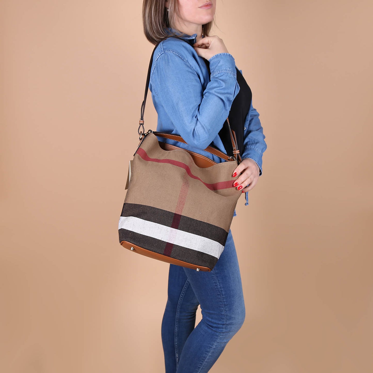 B.U.R.B.E.R.R.Y Ashby Bucket Bag