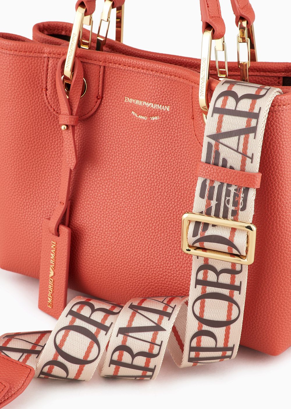 E.M.P.O.R.I.O A.R.M.A.N.I SHOULDER BAG