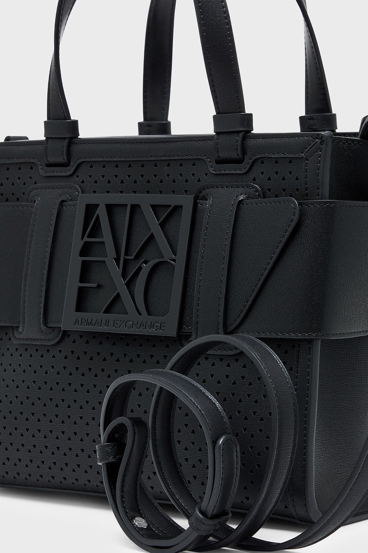 A.r.m.a.n.i E.x.c.h.a.n.g.e Shopper in monochrome technical fabric