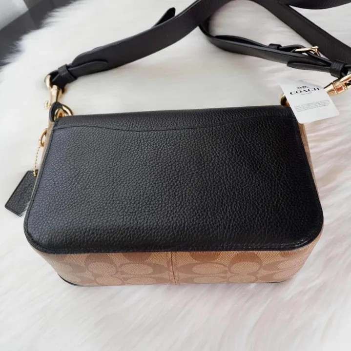 C.O.A.C.H. MESSENGER BAG