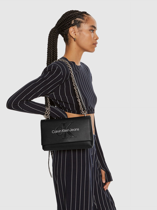C.A.L.V.I.N K.L.E.I.N  Shoulder Bags