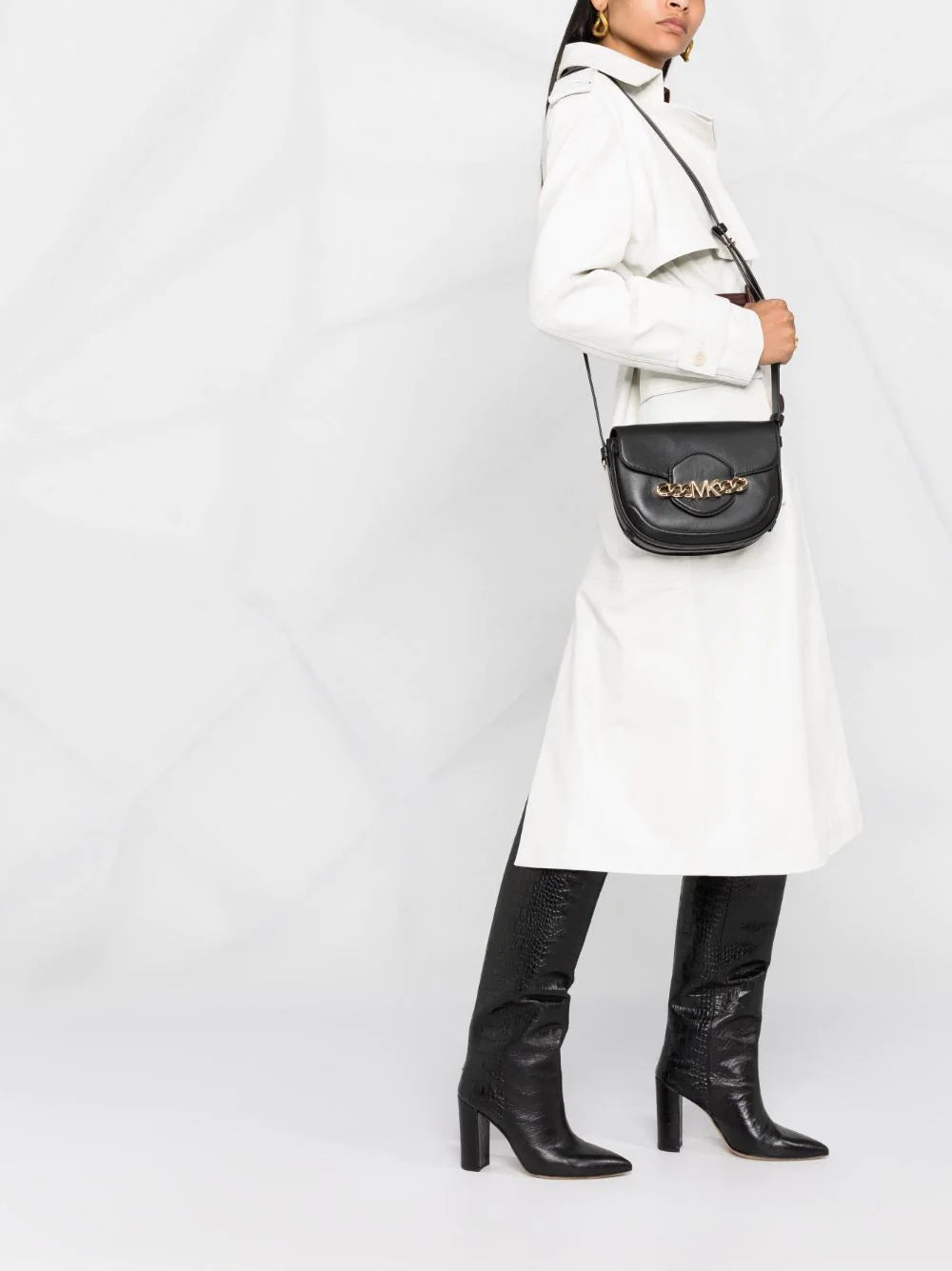 M.I.C.H.A.E.L. K.O.R.S. logo-chain leather crossbody bag