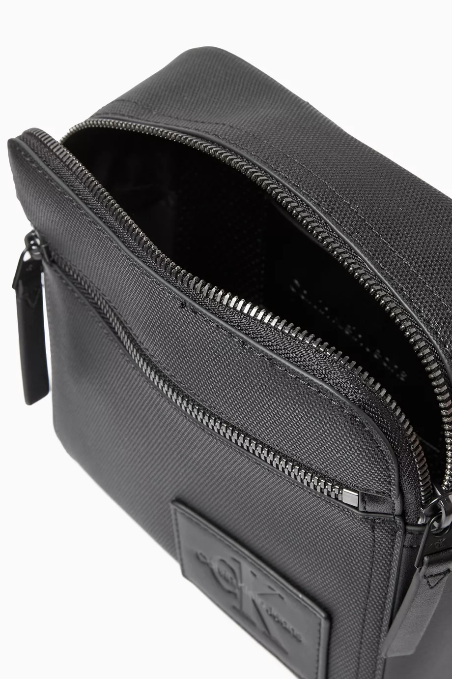 C.A.L.V.I.N  K.L.E.I.N Crossbody Bag