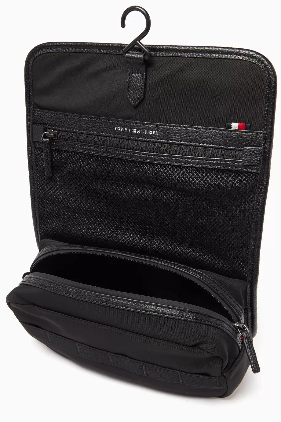 T.O.M.M.Y H.I.L.F.I.G.E.R Hanging Travel Washbag in Nylon