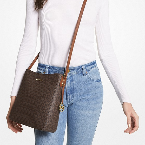 M.I.C.H.A.E.L  K.O.R.S  Jet Set Travel Large Logo Messenger Bag