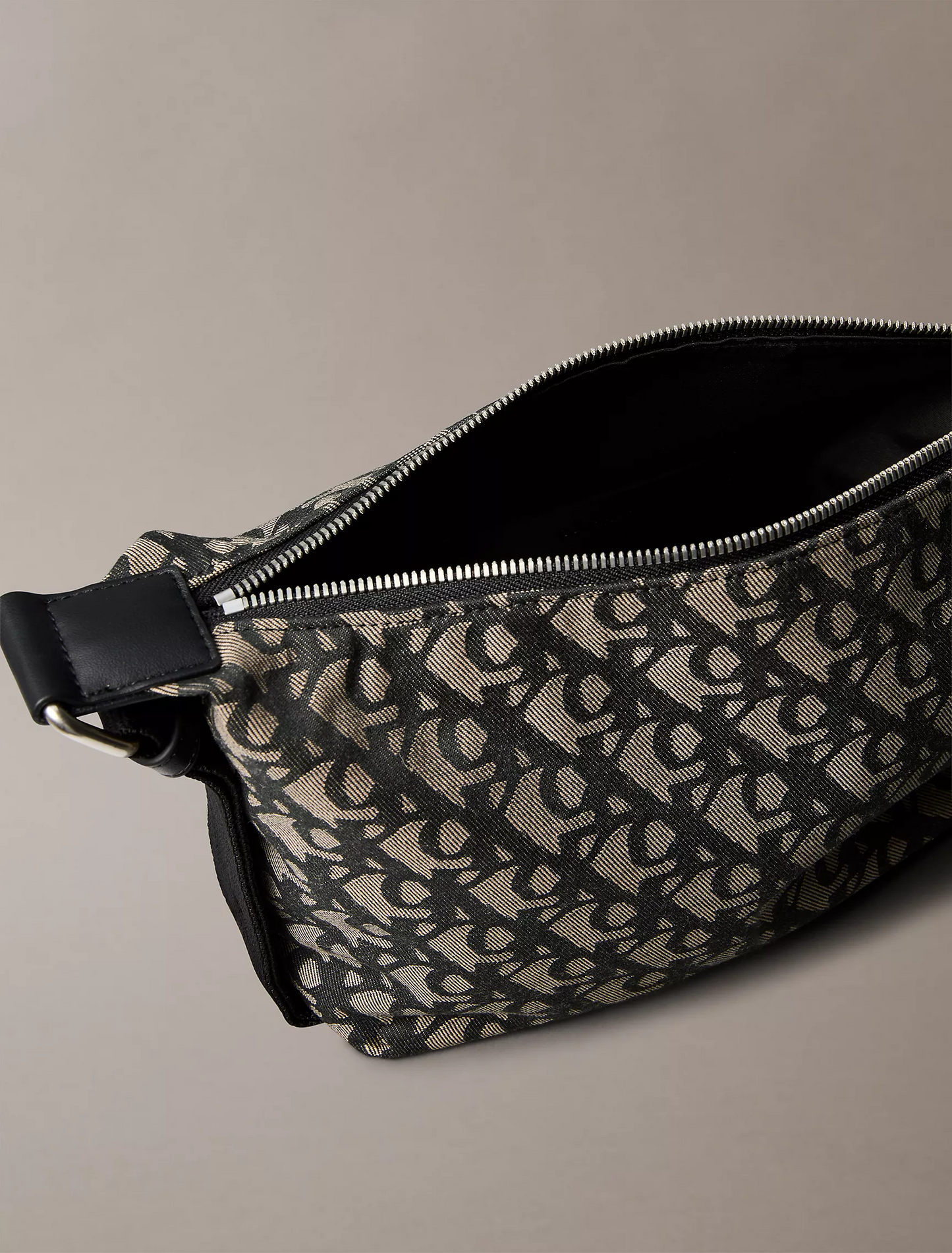 C.A.L.V.I.N K.L.E.I.N  Ultralight Logo Jacquard Shoulder Bag