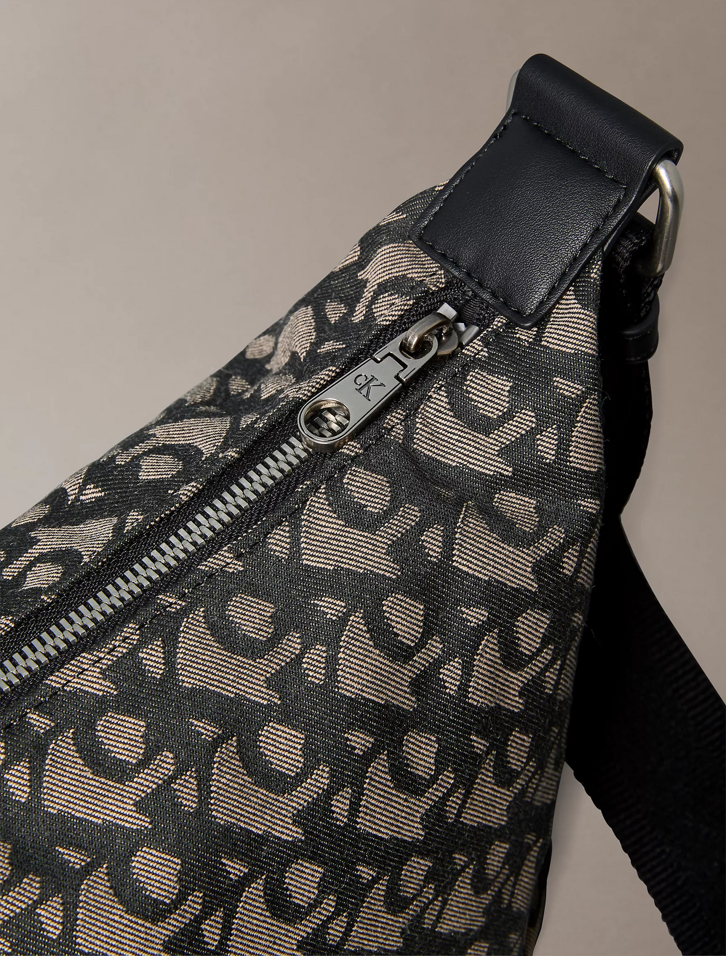 C.A.L.V.I.N K.L.E.I.N  Ultralight Logo Jacquard Shoulder Bag
