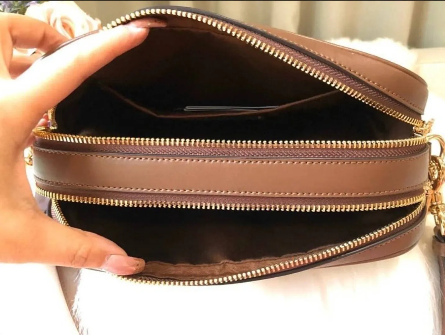 C.O.A.C.H.  Jes Crossbody