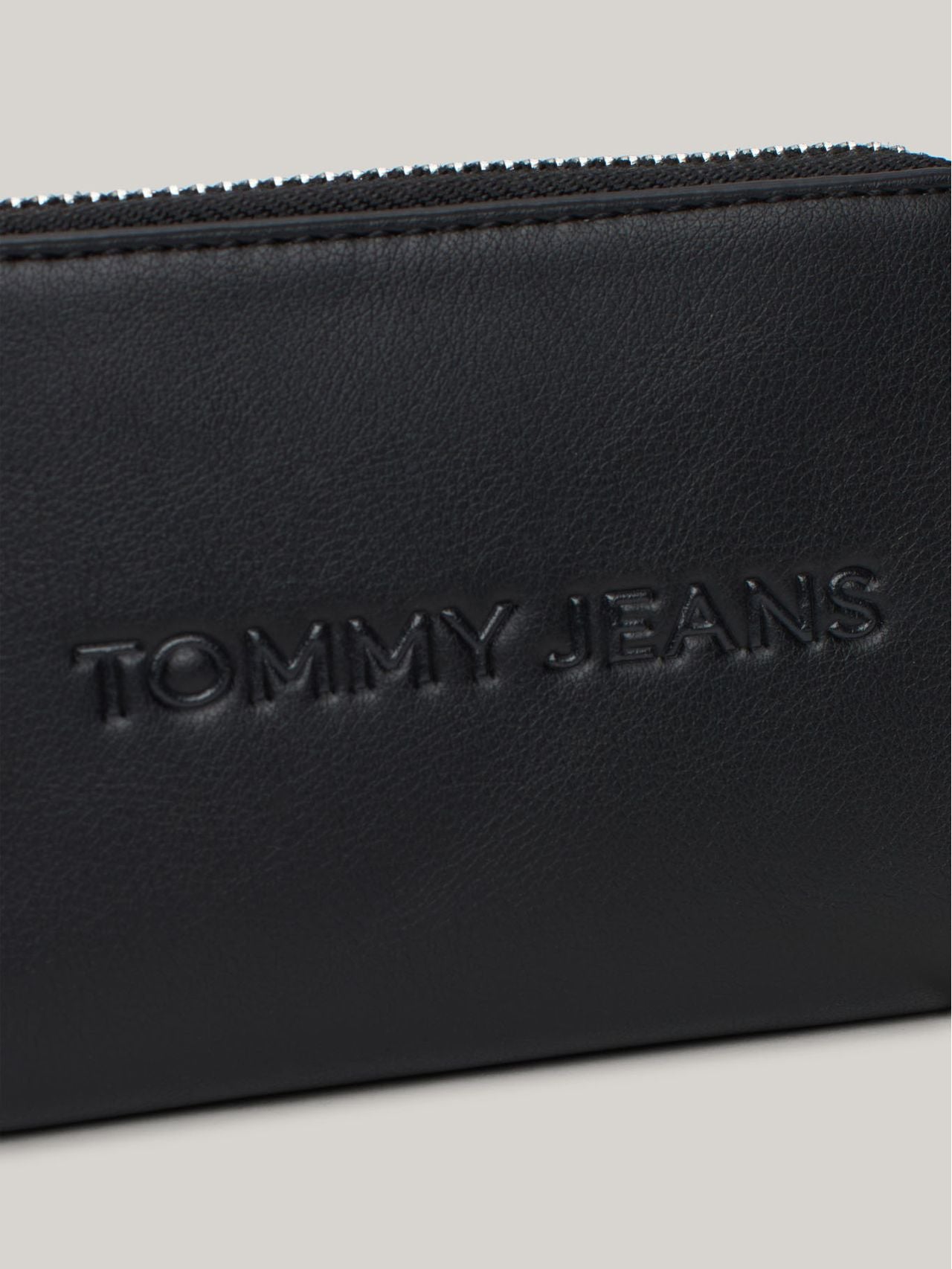 T.O.M.M.Y H.I.L.F.I.G.E.R Essential wallet with zip and logo