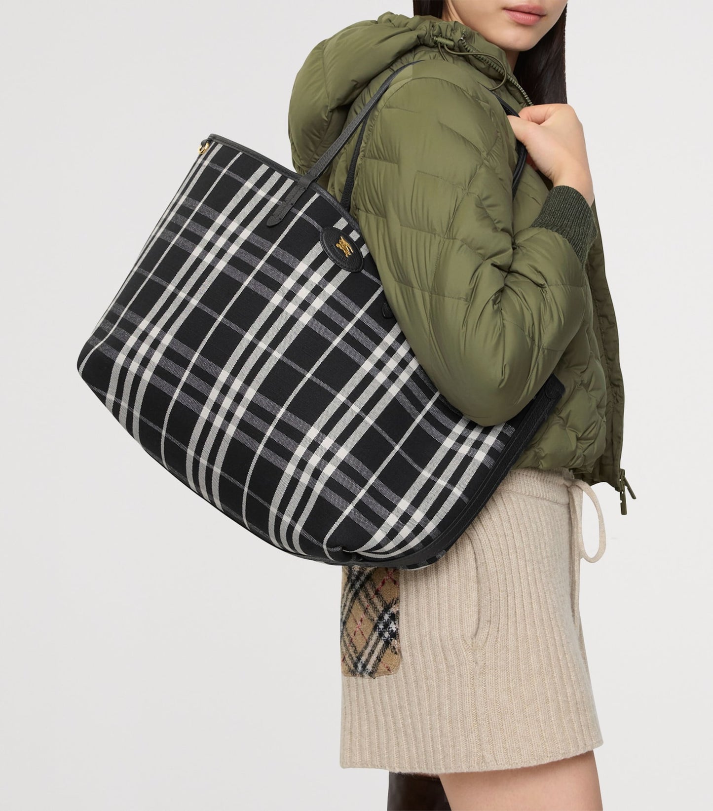 B.U.R.B.E.R.R.Y Medium Leather Reversible Bloomsbury Tote Bag