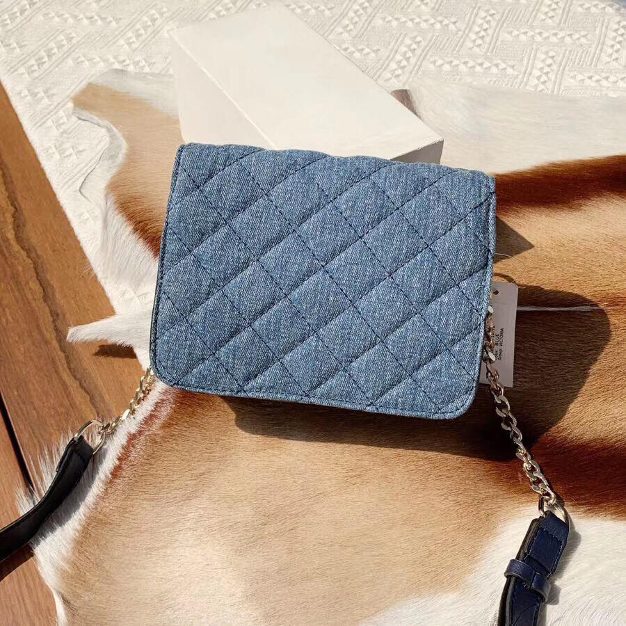 G.U.E.S.S CROSSBODY BAG