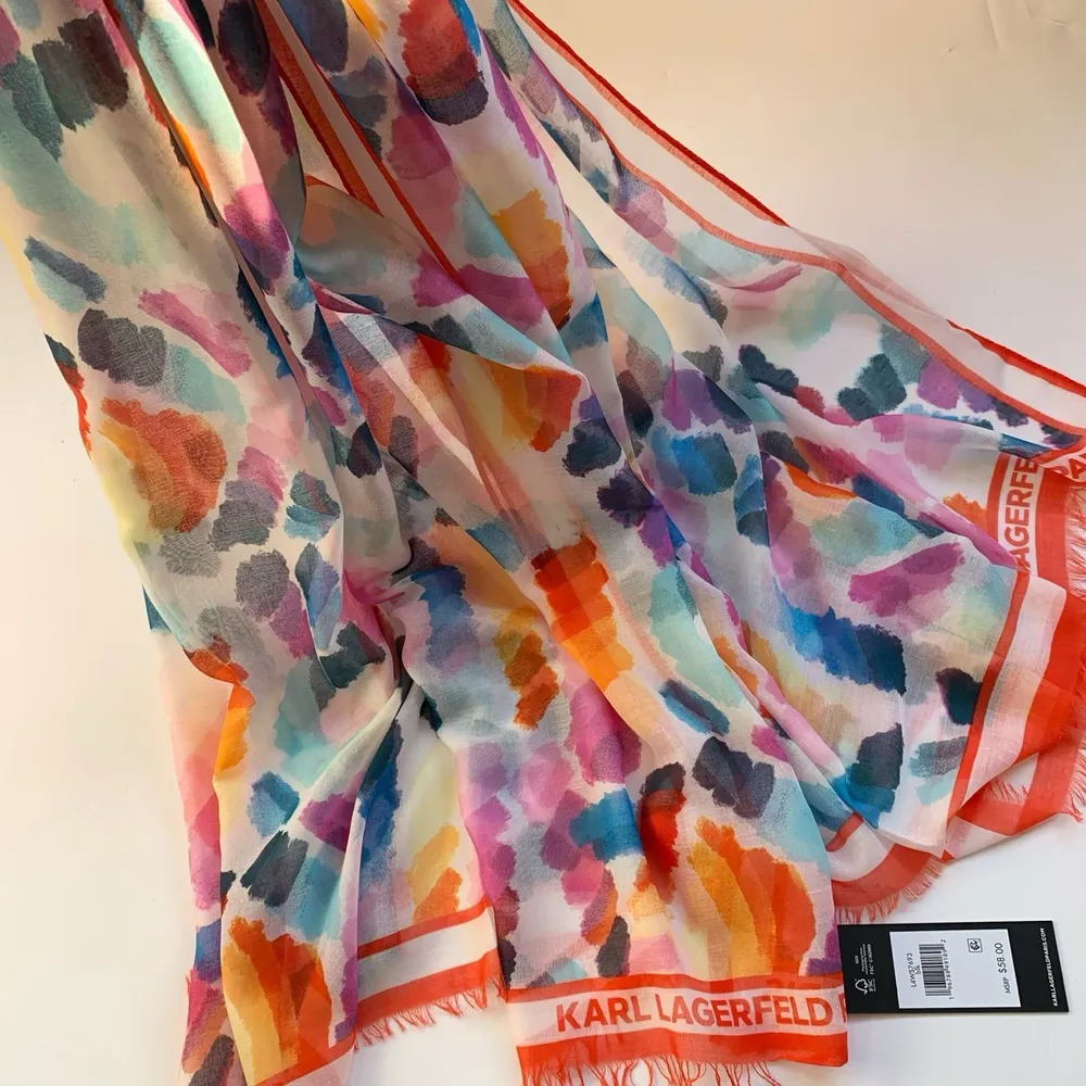 K.A.R.L L.A.G.E.R.F.E.L.D Scarf