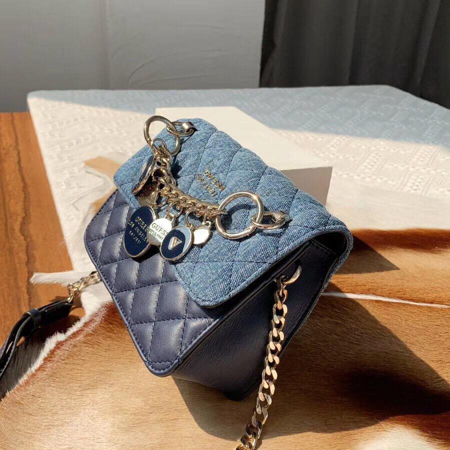 G.U.E.S.S CROSSBODY BAG