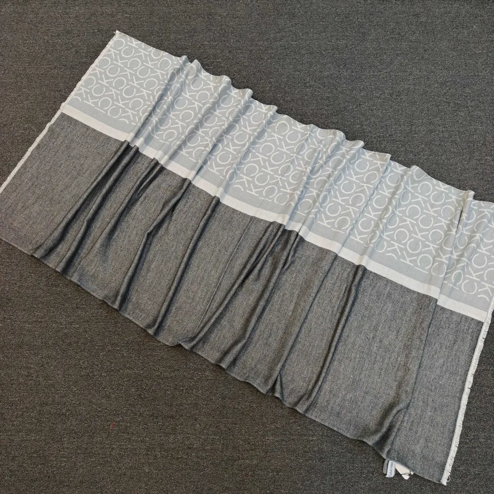 C.A.L.V.I.N K.L.E.I.N Shawl