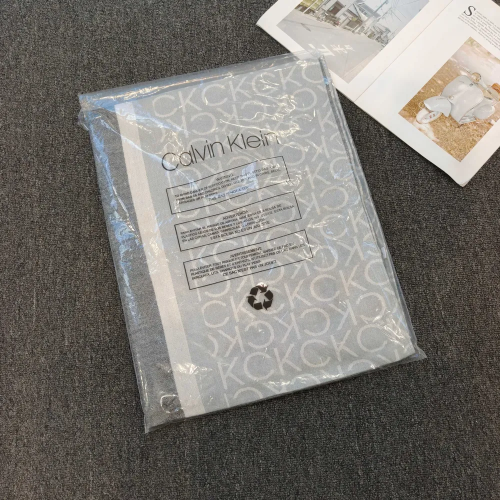 C.A.L.V.I.N K.L.E.I.N Shawl