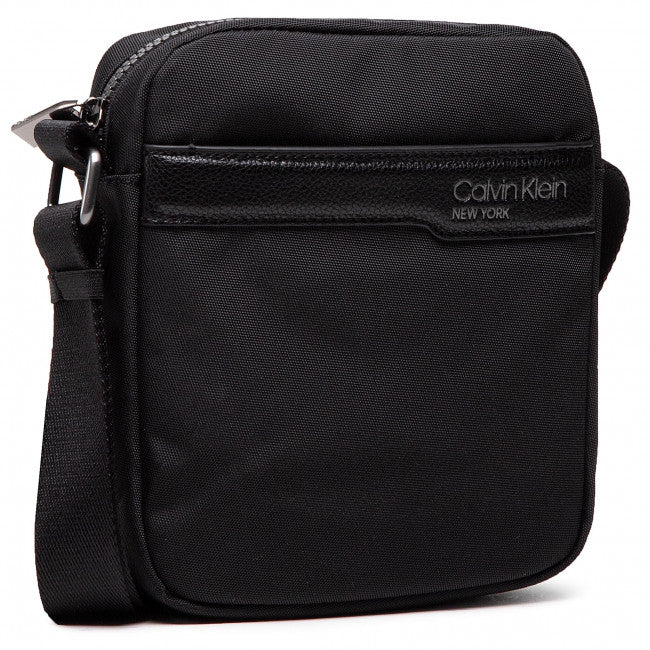 C.A.L.V.I.N. K.L.E.I.N. MESSENGER BAG