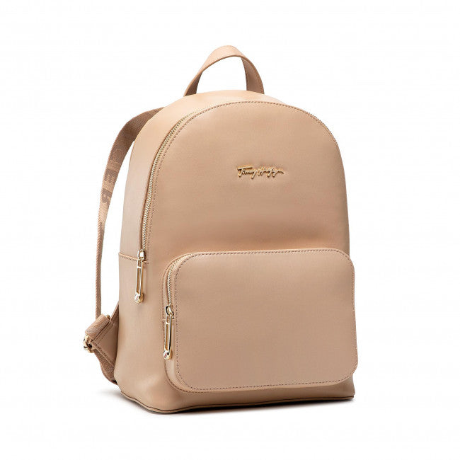 T.O.M.M.Y. H.I.L.F.I.G.E.R. ICONIC SIGNATURE PLAQUE BACKPACK