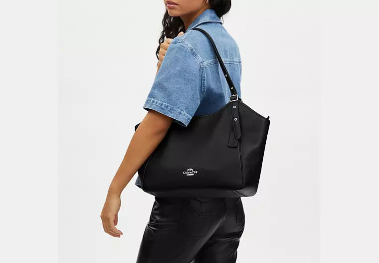 C.O.A.C.H. SHOULDER HANDBAG