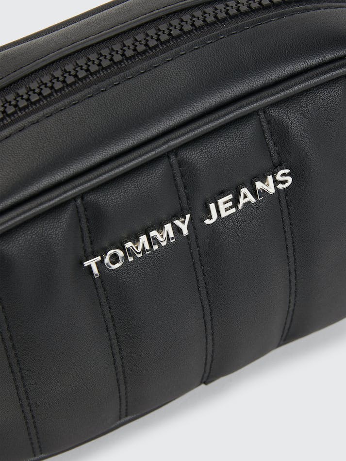 T.O.M.M.Y. J.E.A.N.S. LOGO PLAQUE QUILTED CROSSOVER BAG