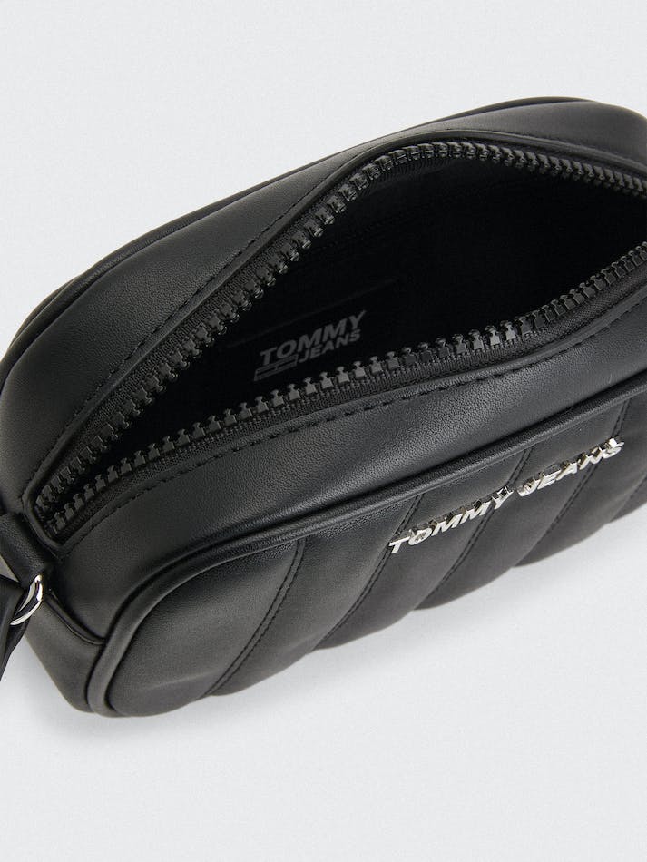 T.O.M.M.Y. J.E.A.N.S. LOGO PLAQUE QUILTED CROSSOVER BAG