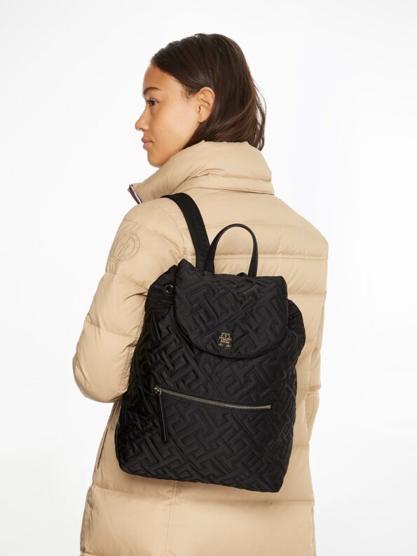 T.O.M.M.Y H.I.L.F.I.G.E.R BACKPACK