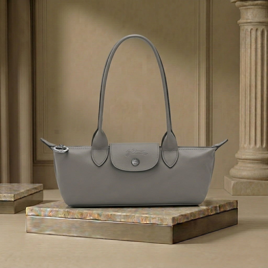 L.O-N.G.C.H-A.M.P Le Pliage Xtra M Shoulder bag