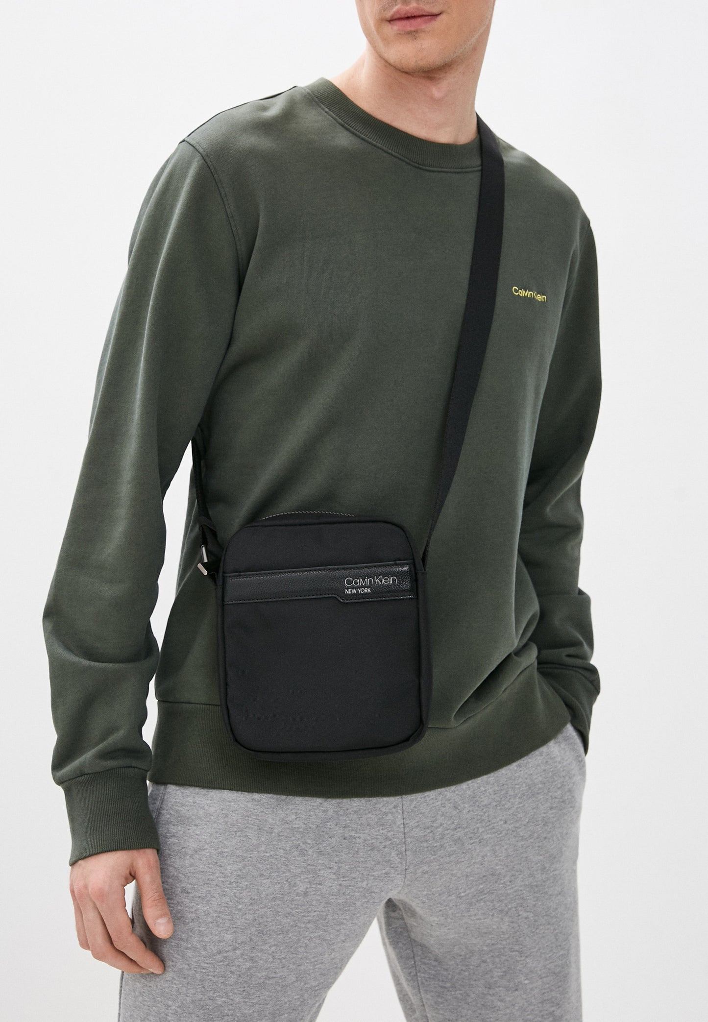 C.A.L.V.I.N. K.L.E.I.N. MESSENGER BAG