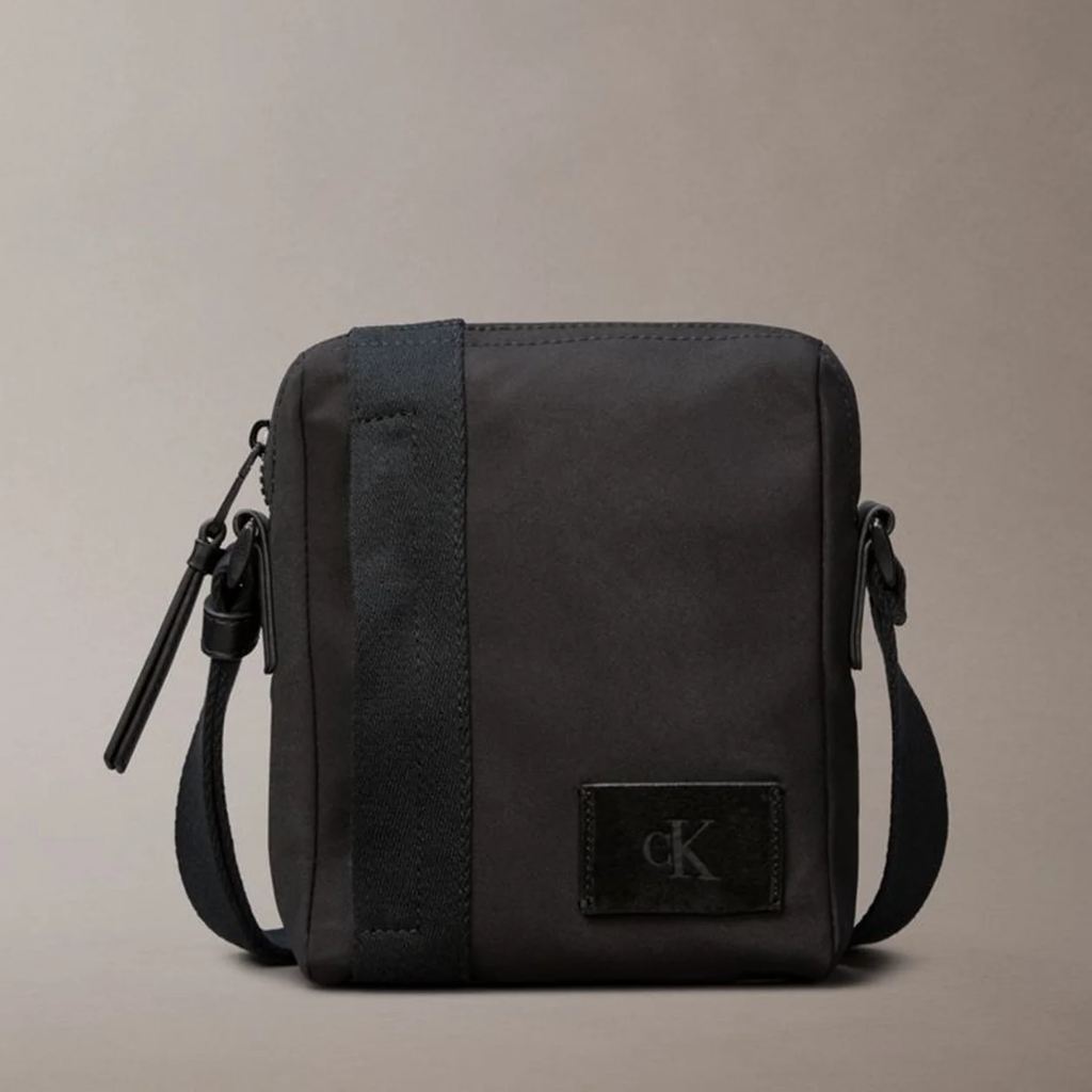 C.A.L.V.I.N K.L.E.I.N Canvas Reporter Bag