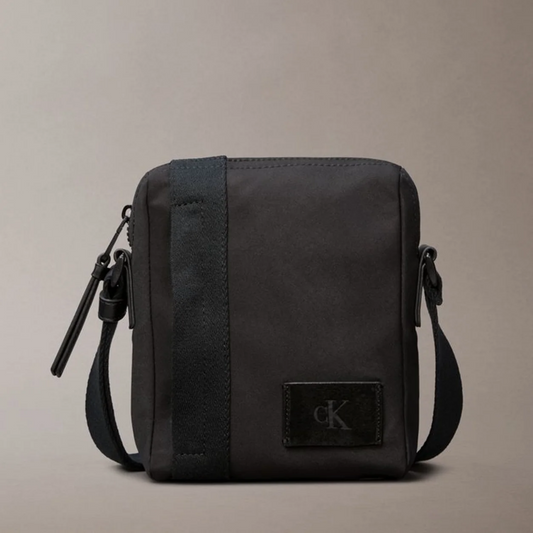 C.A.L.V.I.N K.L.E.I.N Canvas Reporter Bag