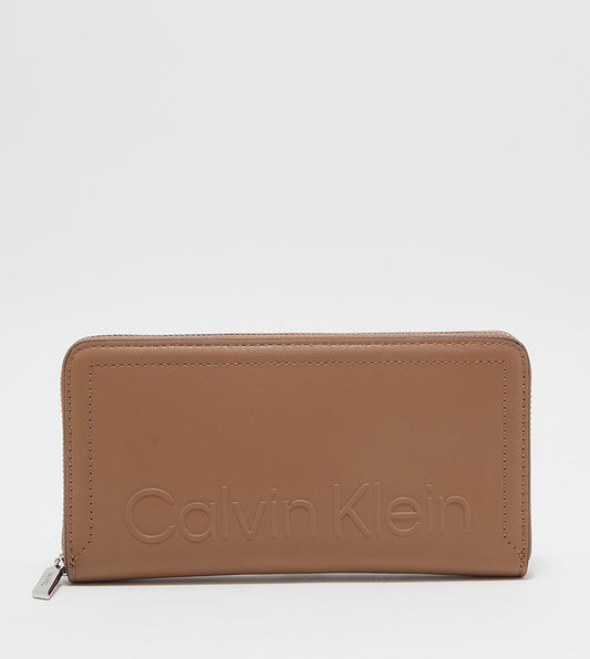 C.A.L.V.I.N K.L.E.I.N BIFOLD WALLET