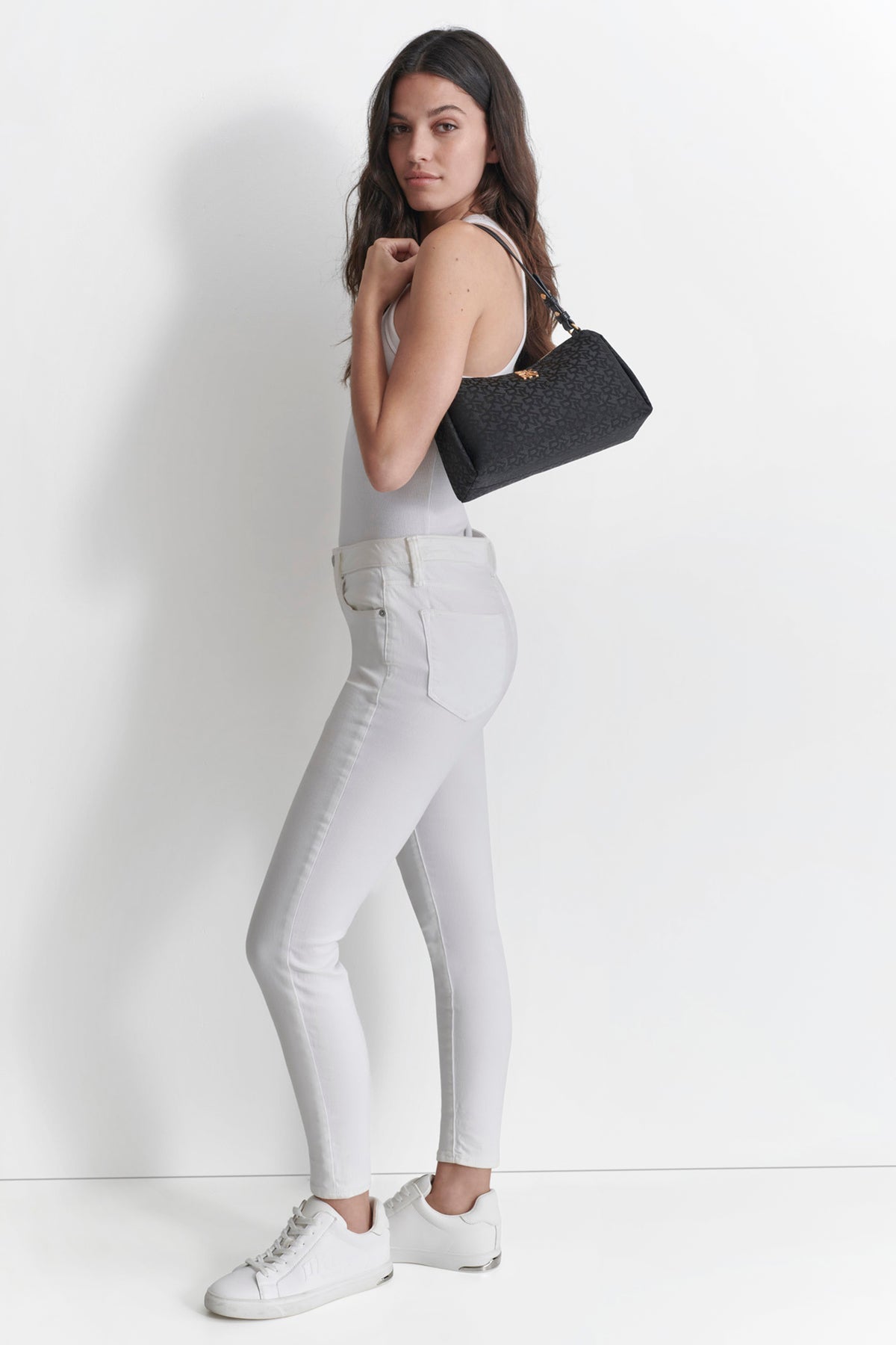 D.K.N.Y REMY LOGO SHOULDER BAG