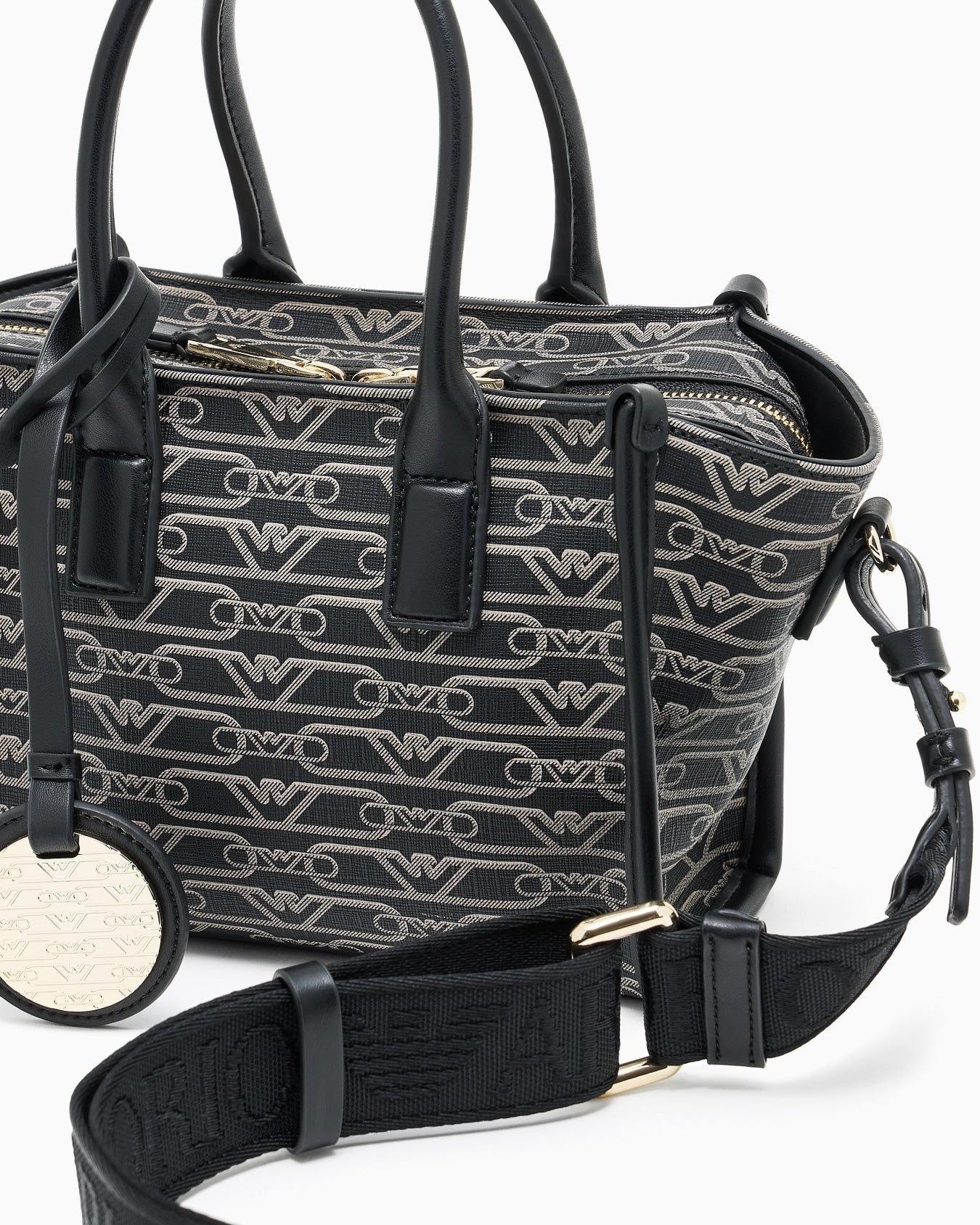 E.M.P.O.R.I.O A.R.M.A.N.I CROSS BAG