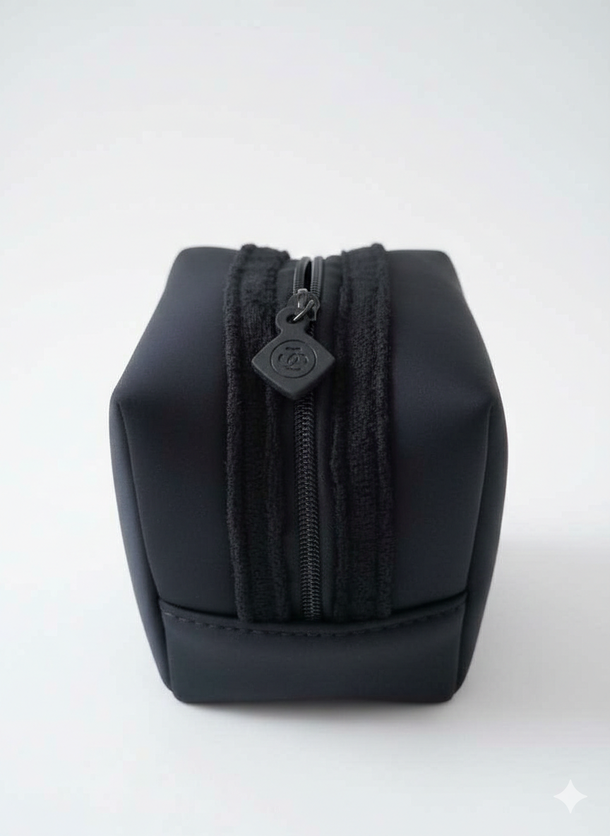 C.H.A.N.E.L MAKEUP BAG