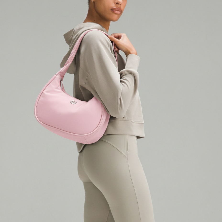 L.u.l.u.l.e.m.o.n SHOUDER BAG 4L