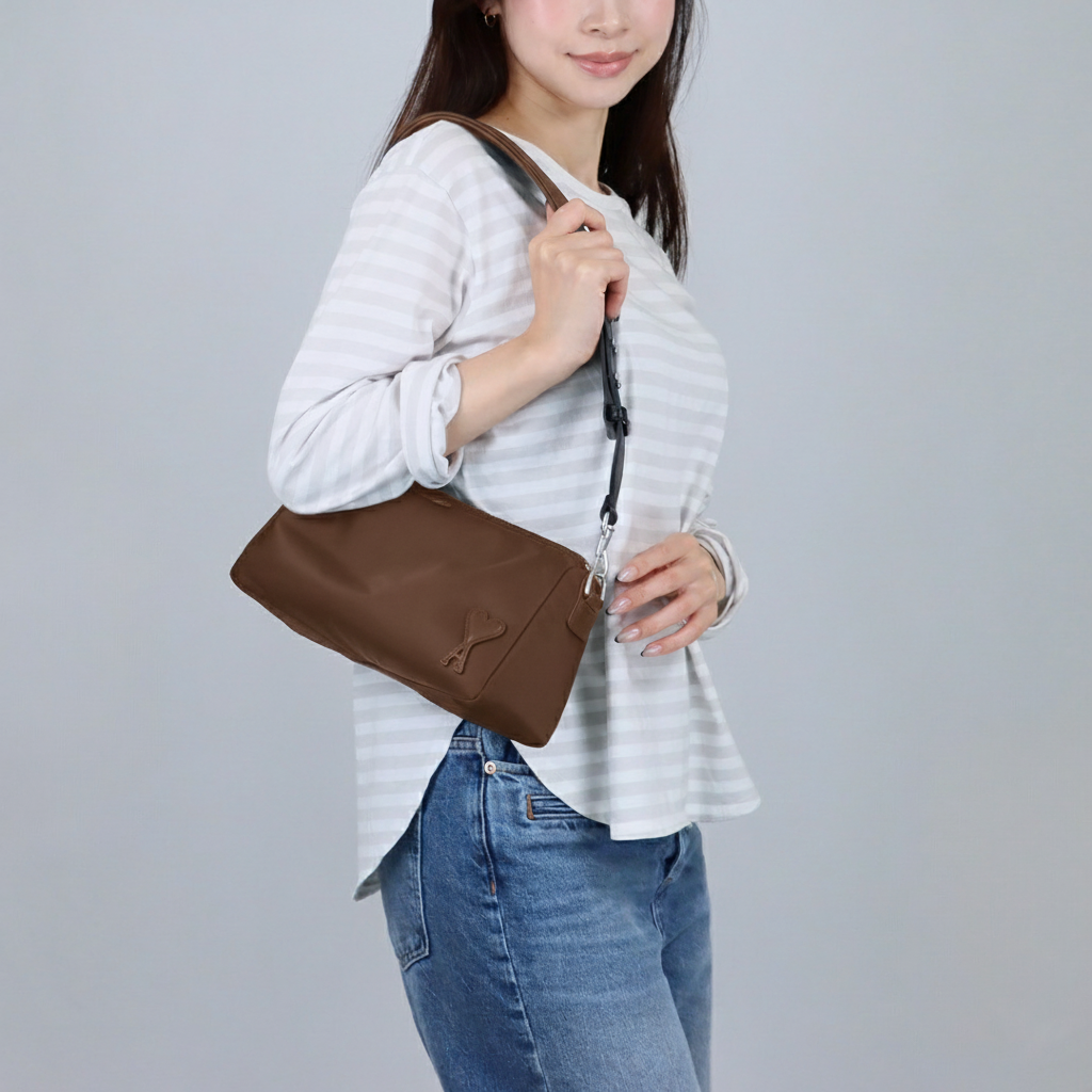 A.M.I. A.L.E.X.A.N.D.R.E M.A.T.T.I.U.S.S.I SHOULDER Bag