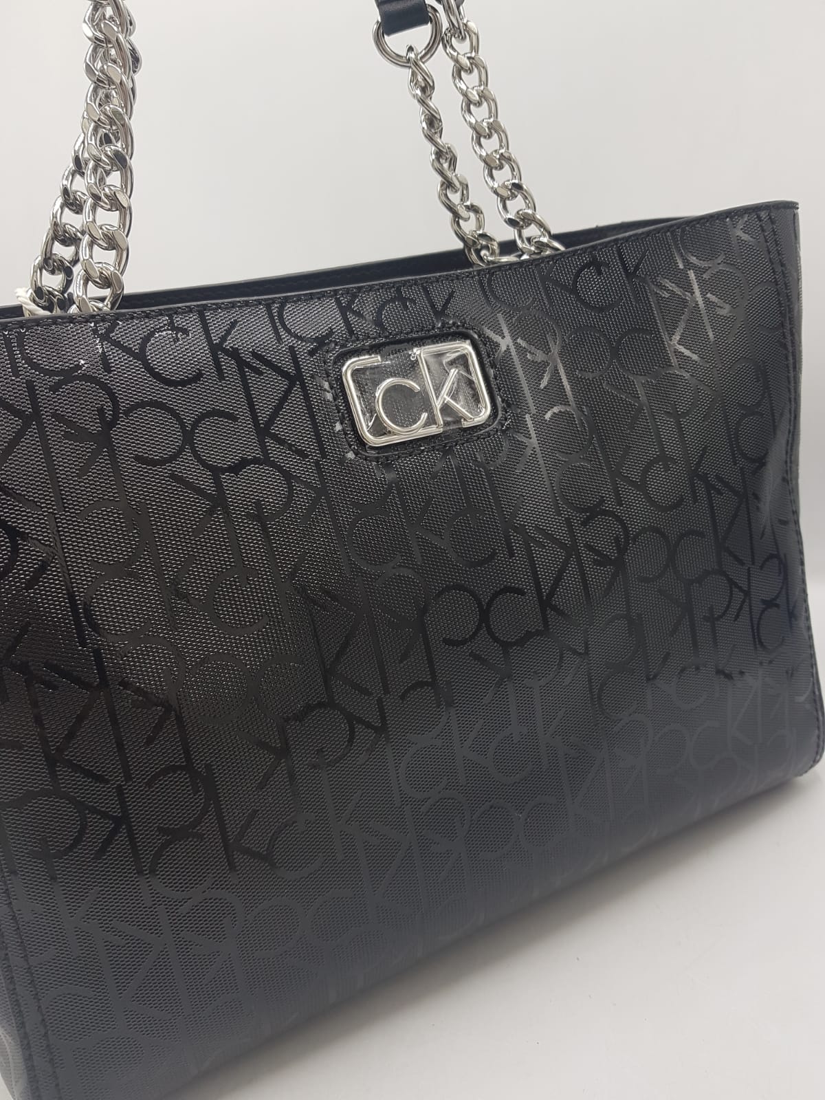 C.A.L.V.I.N. K.L.E.I.N. SHOULDER HANDBAG