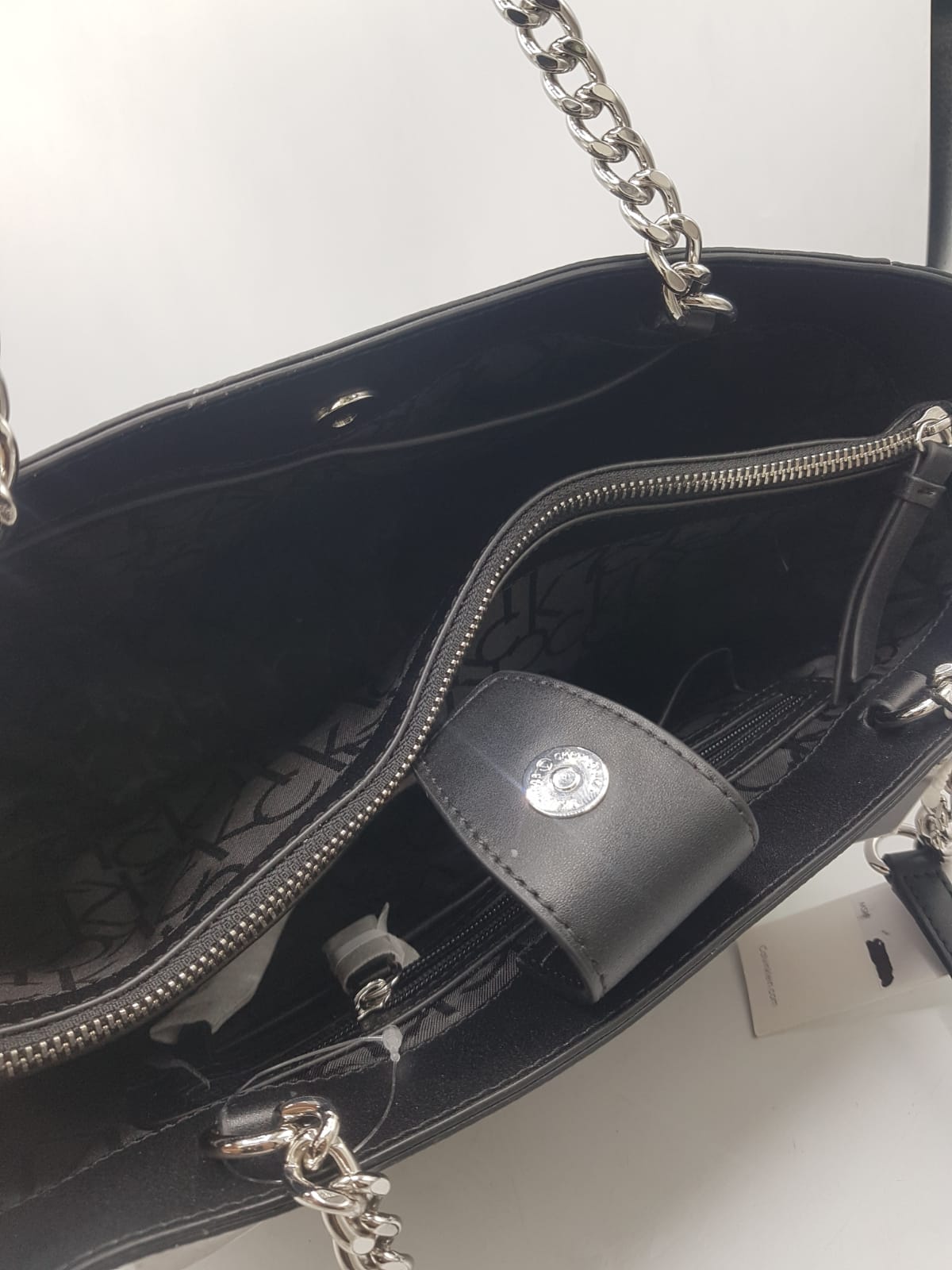 C.A.L.V.I.N. K.L.E.I.N. SHOULDER HANDBAG