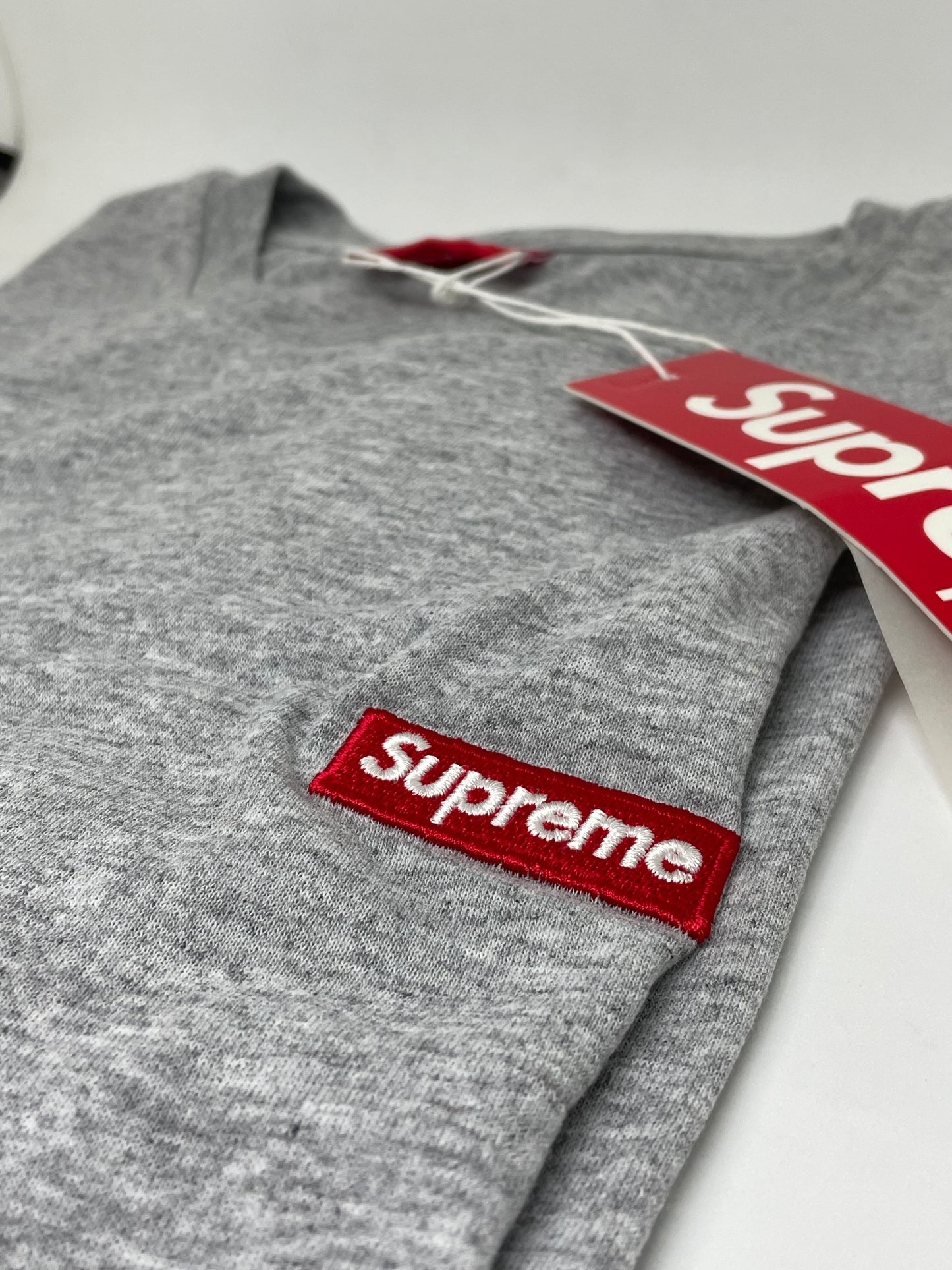 S.U.P.R.E.M.E. T-shirt Gray