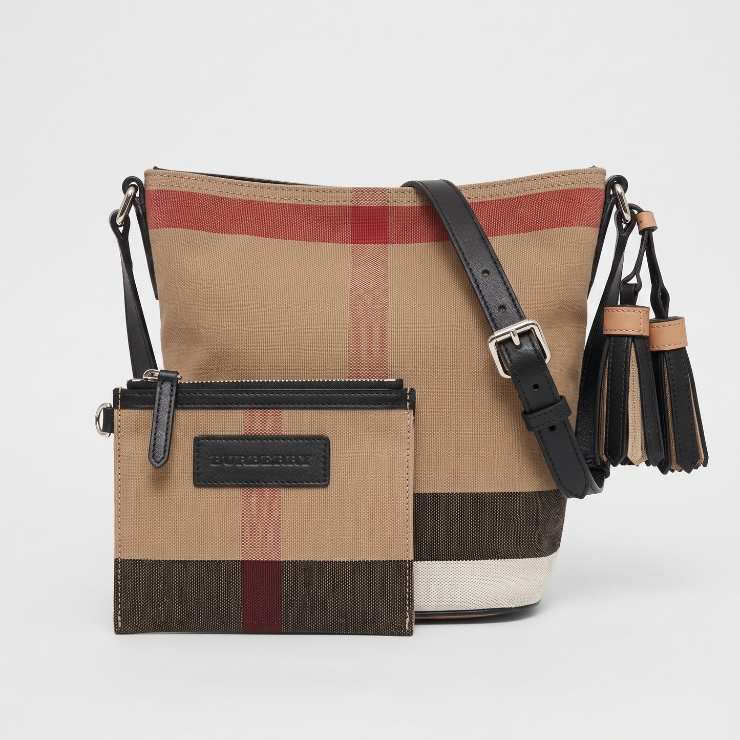 B.U.R.B.E.R.R.Y Bucket Handbag