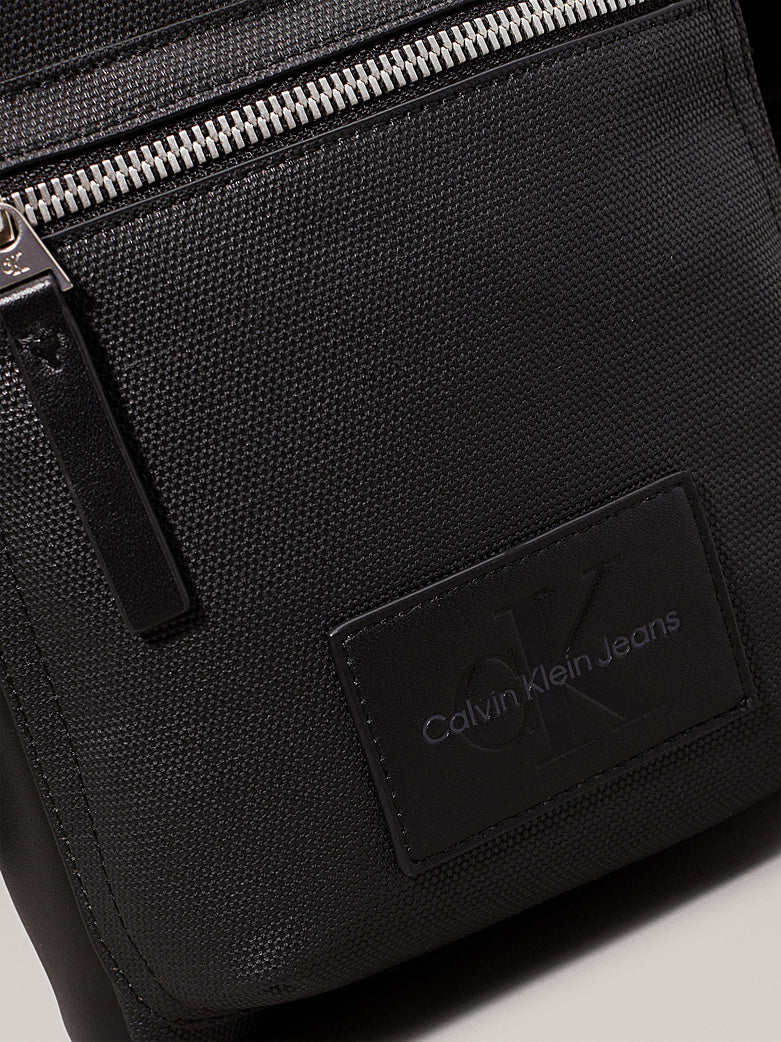 C.A.L.V.I.N  K.L.E.I.N Crossbody Bag