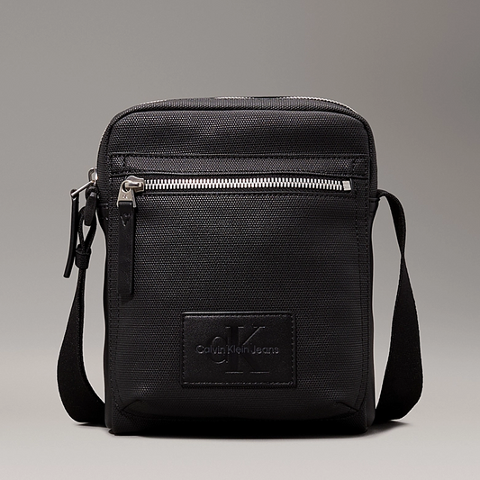 C.A.L.V.I.N  K.L.E.I.N Crossbody Bag