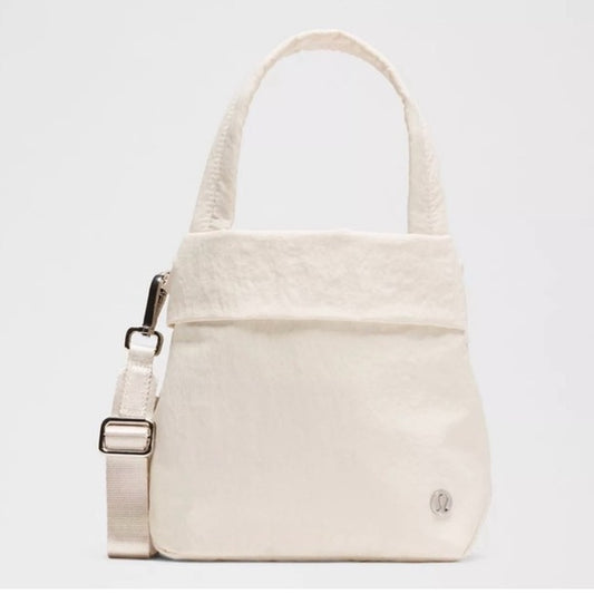 LULULEMON  Level Small Tote Bag Light Ivory