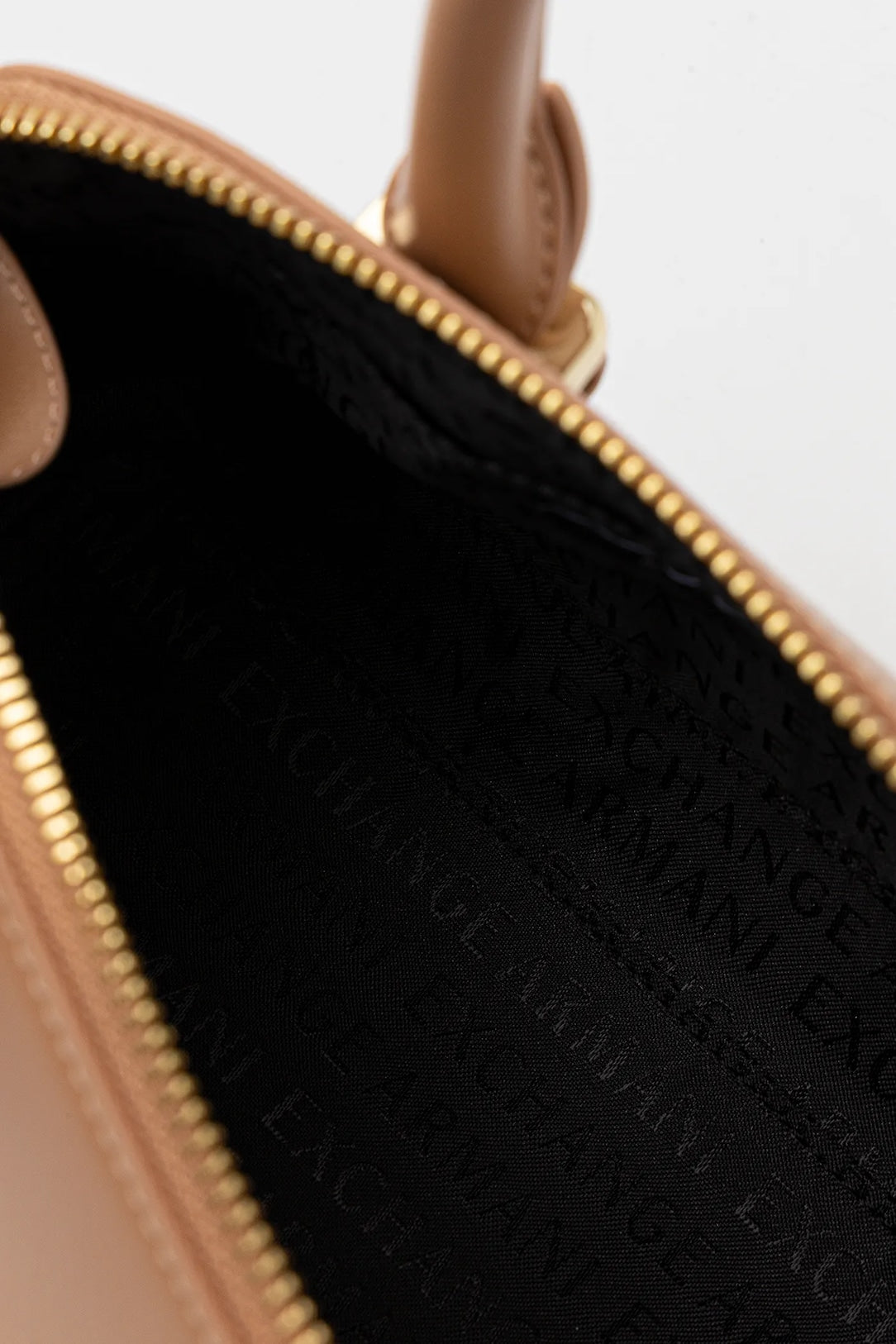 A.R.M.A.N.I E.X.C.H.A.N.G.E Crossbody Bag