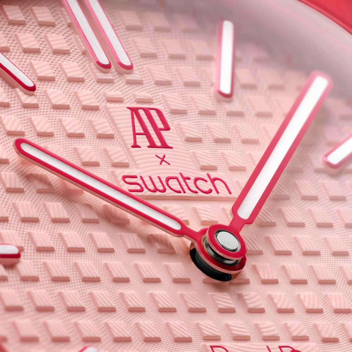 A.u.d.e.m.a.r.s P.i.g.u.e.t x S.W.A.T.C.H ROYAL POP OTTO ROSSO POCKET WATCH
